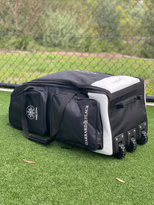 Pro Cricket Wheelie Stand Up Bag